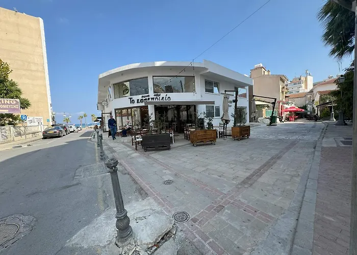 Majestic Seaside Larnaka Finikoudes