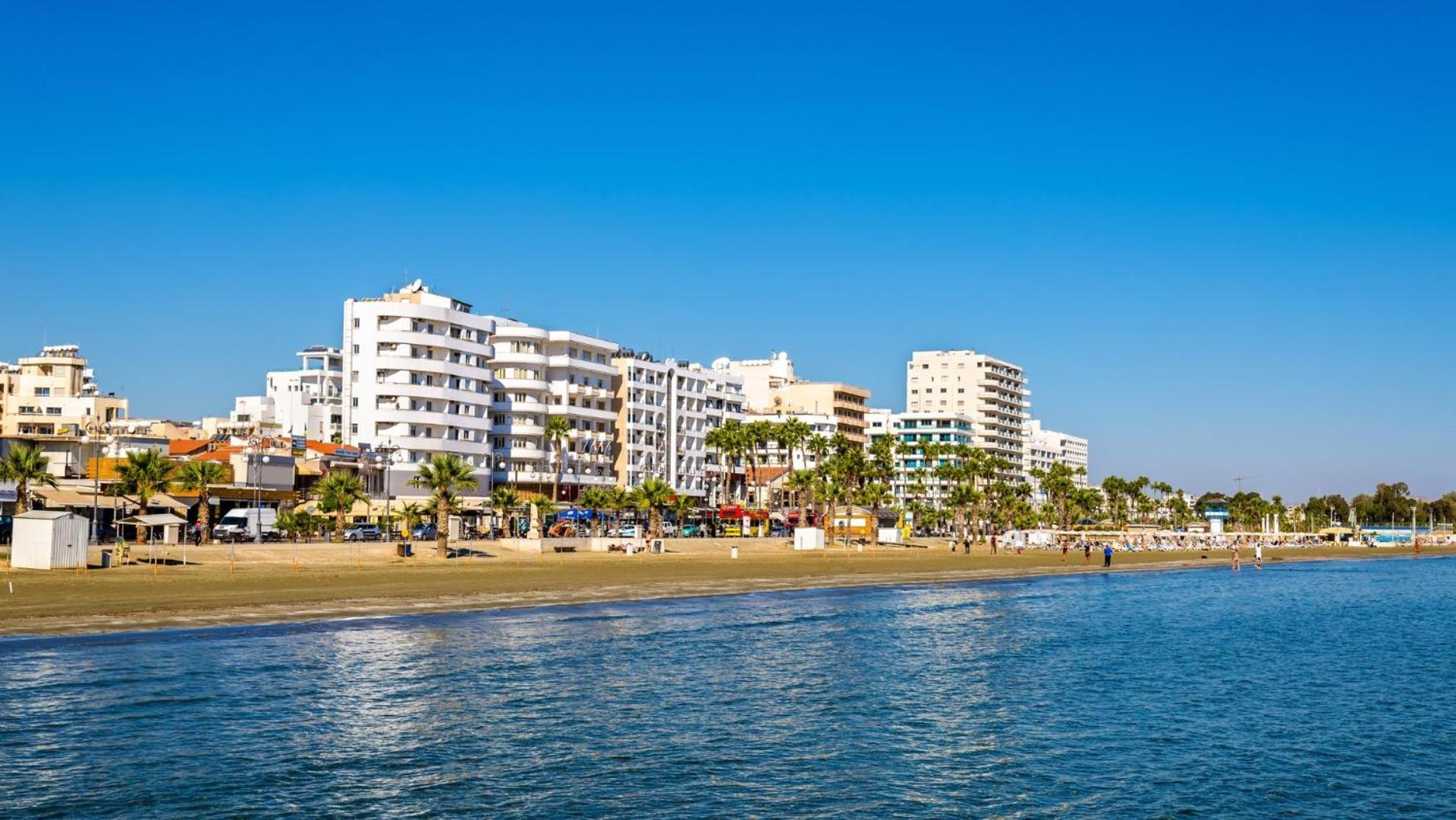Majestic Seaside Finikoudes *