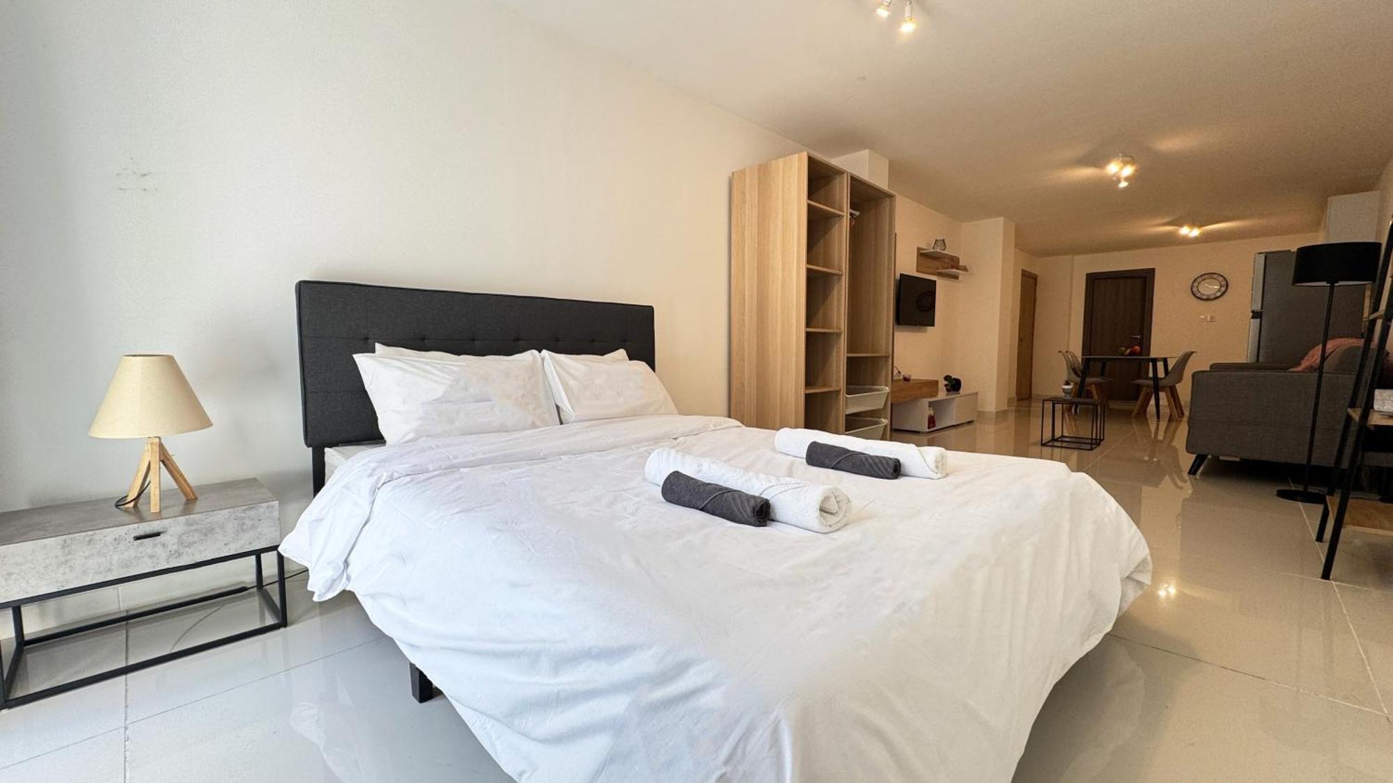 Daire Majestic Seaside Finikoudes *